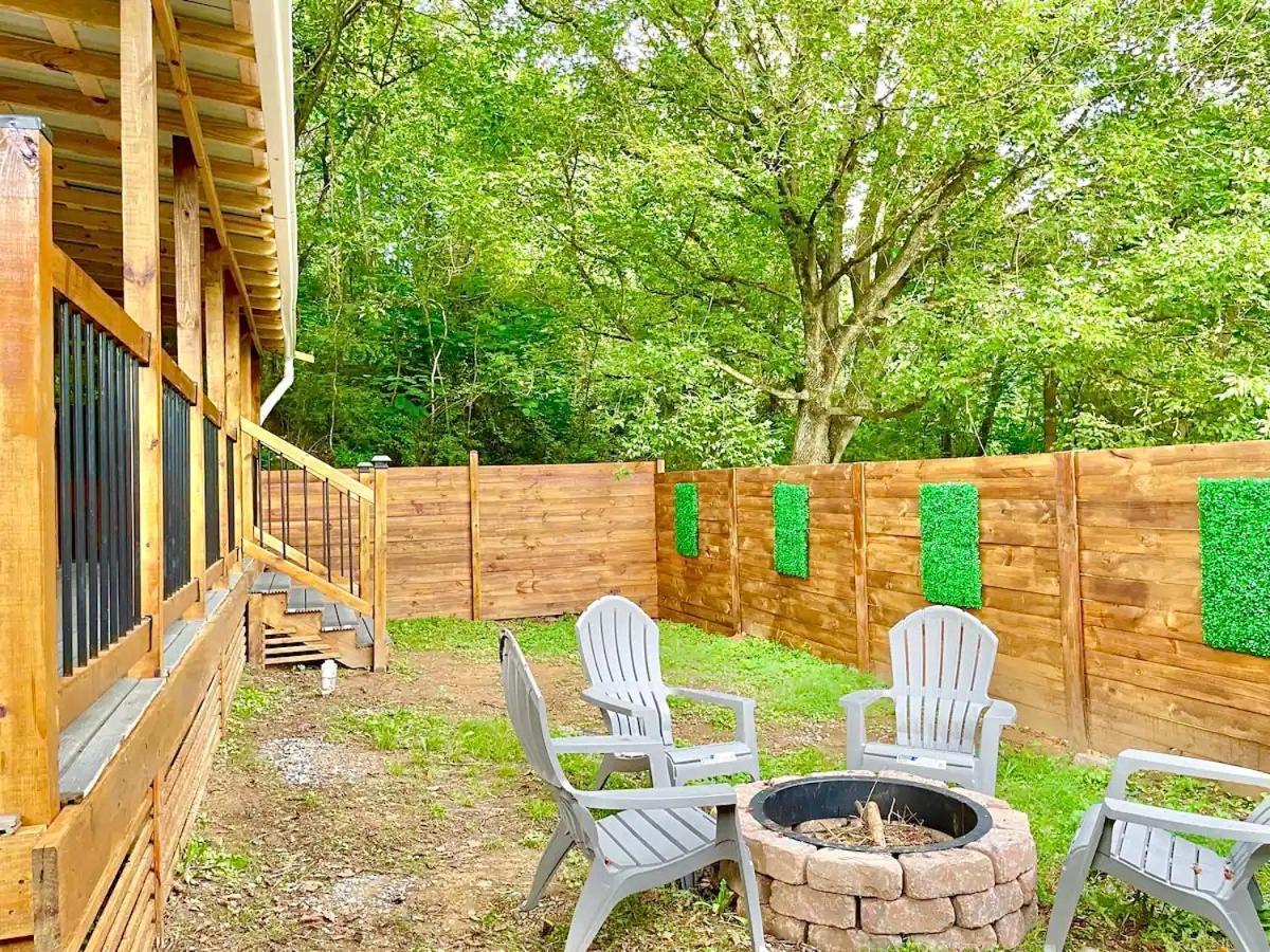 New Tiny Hot Tub Firepit Fenced Yard * Sevierville